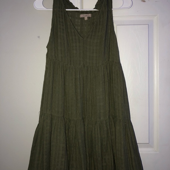 Green dress - Picture 2 of 12